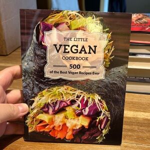 The Little Vegan Cookbook - Colorful Veggie Wrap Cover
